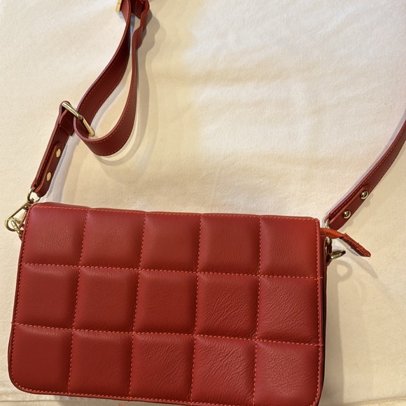 Vera Pelle Quilted Crossbody Bag - Picture 3 of 6